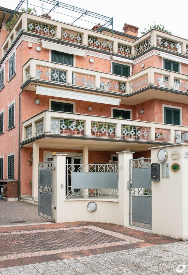 2-Bedroom Apt, With Balcony & Aircondition - 50 M From The Beach Marina di Pietrasanta Kültér fotó